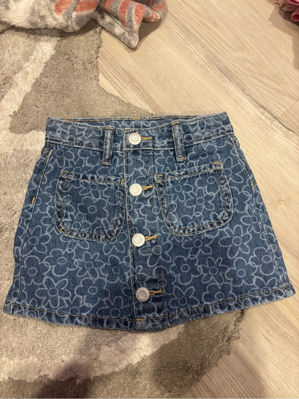 Old Navy Blue Floral Print Denim Skirt NEW